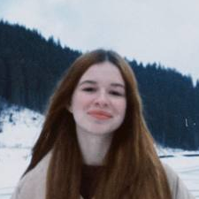 Freelancer Oksana D. — Ukraine, Uzhgorod. Core skill — Presentations
