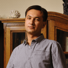Роман Вікторович