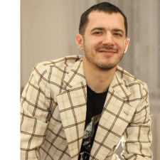 Freelancer Vyacheslav S. — Ukraina. Specjalizacja — Projektowanie dla poligrafii, Nazewnictwo i slogany