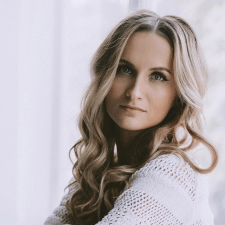 Freelancer Olena H. — Ukraine, Chernigov. Core skill — Javascript and Typescript, HTML & CSS