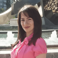 Freelancer Yelena K. — Ukraina, Odessa. Specjalizacja — Tłumaczenie tekstów, Obróbka zdjęć