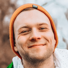 Фрилансер Илья Д. — Украина, Киев. Специализация — Услуги диктора, Полиграфический дизайн