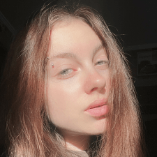 Freelancer Inna M. — Ukraina, Drohobycza. Specjalizacja — Loga, Pisanie artykułów