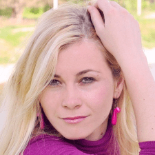 Freelancer Innaria A. — Ukraine, Uzhgorod. Core skill — Social Media Page Design, Audio & Video Editing