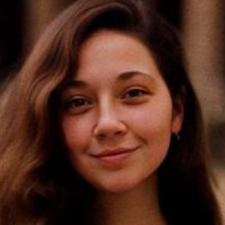 Freelancer Ira P. — Germany, Berlin. Core skill — Copywriting, Customer Support