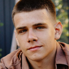 Freelancer Ivan C. — Ukraine, Kyiv. Core skill — Articles & Blog Posts, Advertising
