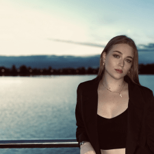 Freelancer Ivanna B. — Ukraine. Core skill — Presentations, Website Development