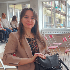 Freelancer Yuliia C. — Ukraina, Dniepr. Specjalizacja — Copywriting, Usługi księgowe