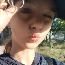 Фрилансер Каріна З. — Украина, Самар. Специализация — AI в дизайне, Иконки и пиксельная графика