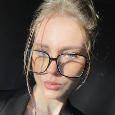 Freelancer Karyna B. — Ukraina, Dniepr. Specjalizacja — Copywriting, Przepisywanie tekstów (rewright)