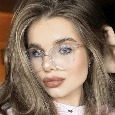 Karyna Kharlakevych