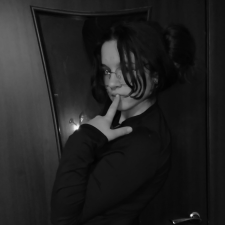 Freelancer Karina M. — Ukraine, Mukachevo. Core skill — AI Art, Photo Processing