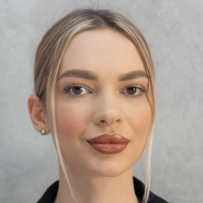 Freelancer Karina S. — Ukraine, Odessa. Core skill — Copywriting, Photo Processing