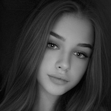 Евеліна Б.