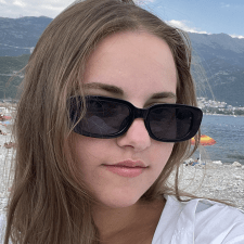 Freelancer Katerina G. — Ukraine, Lvov. Core skill — Copywriting, English