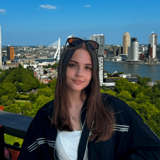 Freelancer Anna K. — Ukraine. Core skill — Copywriting, Banners