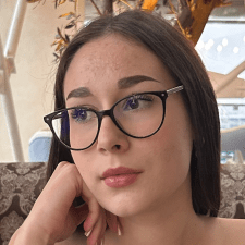 Freelancer Alina K. — Ukraine, Odessa. Core skill — AI & Machine Learning, AR & VR Development