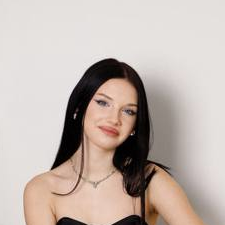 Lina L.