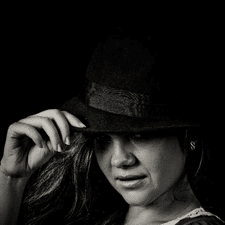 Freelancer Nadezhda K. — Ukraine, Mykolaiv. Core skill — Copywriting, Articles & Blog Posts
