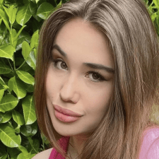 Фрилансер Яна К. — Украина, Киев. Специализация — Логотипы, Дизайн визиток