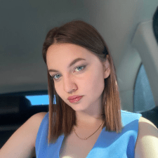 Alina Komiati