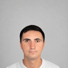 Євгеній Олійник