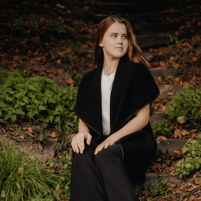 Freelancer Kseniia T. — Ukraine, Uzhgorod. Core skill — Copywriting, Presentations