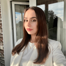 Freelancer Yelyzaveta K. — Ukraine, Zaporizhzhia. Core skill — Apps for iOS (iPhone and iPad), Interface Design (UI/UX)