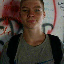 Фрилансер Максим Л. — Украина, Николаев. Специализация — Английский язык, Копирайтинг