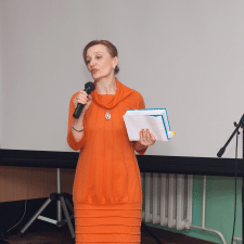 Фрилансер Лариса Б. — Украина, Николаев. Специализация — Услуги диктора, Написание статей
