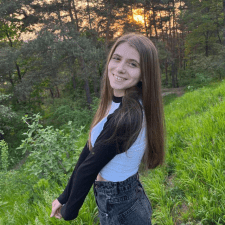 Freelancer Lesya O. — Ukraine, Ivano-Frankovsk. Core skill — Interface Design (UI/UX), Web Design