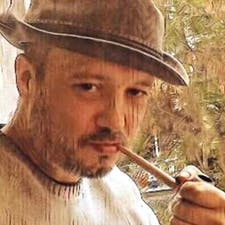 Фрилансер Ed S. — Грузия, Тбилиси. Специализация — Копирайтинг, Написание статей