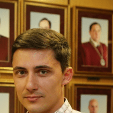 Дмитрий Лещенко