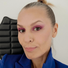 Фрилансер Ksenia M. — Украина, Одесса. Специализация — Оформление страниц в социальных сетях, Логотипы