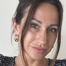 Фрилансер Yana M. — Испания, Alicante. Специализация — AI cоздание видео, Видеореклама