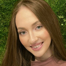 Фрилансер Mariia H. — Эквадор, Quito. Специализация — Копирайтинг, Перевод текстов