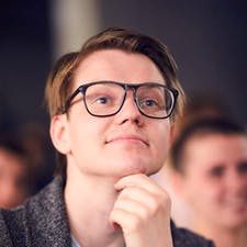 Фрилансер Михаил П. — Украина, Киев. Специализация — Написание сценария, Стихи, песни, проза