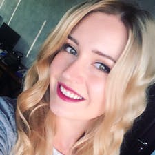 Александра Логинова