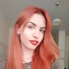 Nadia Melaj