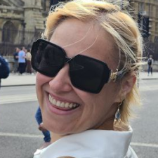 Фрилансер Svitlana N. — Україна, Одеса. Спеціалізація — AI cтворення відео, Контент-менеджер