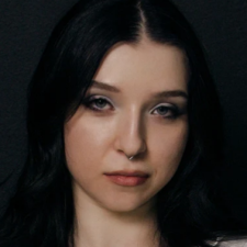 Freelancer Valeriia R. — Ukraina. Specjalizacja — Projektowanie opakowań i etykiet, Projektowanie wizytówek