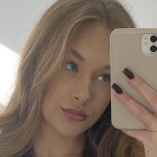 Freelancer Oleksandra C. — Ukraine, Lvov. Core skill — Articles & Blog Posts, Script Writing