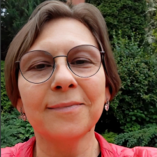 Фрилансер Олена В. — Украина, Днепр. Специализация — Рерайтинг, Английский язык