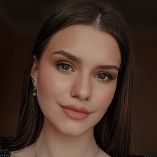 Freelancer Olesya V. — Ukraina, Stryj. Specjalizacja — Wiersze, piosenki, proza, Loga