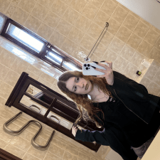 Freelancer Yeva S. — Ukraine, Kyiv. Core skill — Presentations, Video Processing