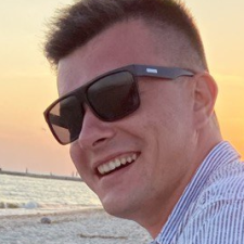 Freelancer Vyacheslav N. — Ukraine, Kharkiv. Core skill — HTML & CSS, Web Programming