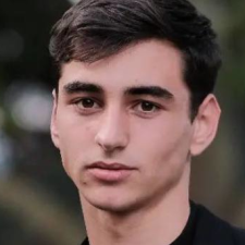 Freelancer Alex K. — Gruzja, Tbilisi. Specjalizacja — Copywriting, Tłumaczenie tekstów