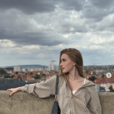 Freelancer Veronika F. — Ukraina, Zhovti Vody. Specjalizacja — Projektowanie interfejsów użytkownika (UI/UX), Loga