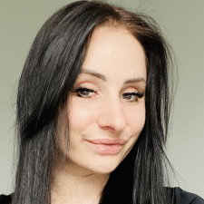 Freelancer Sara M. — Polska, Poznan. Specjalizacja — Copywriting, AI tekst