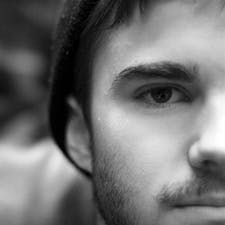 Фрилансер Сардор А. — Узбекистан, Самарканд. Специализация — Дизайн визиток, Баннеры